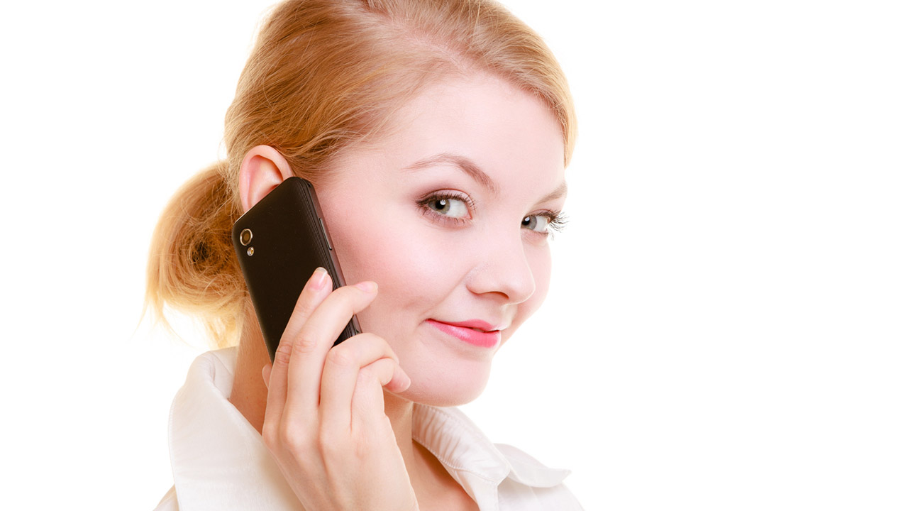 云客服是做什么的?提供智能服务，具备质检等强大功能