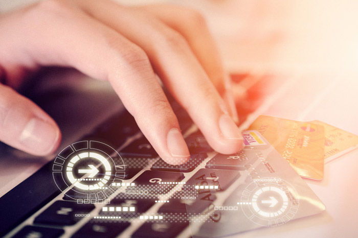 网页在线客服插件服务质量稳定，功能不断更迭企业反馈良好