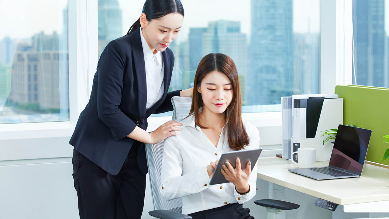 在线人工客服系统可双端接入，全渠道统一管理不漏商机