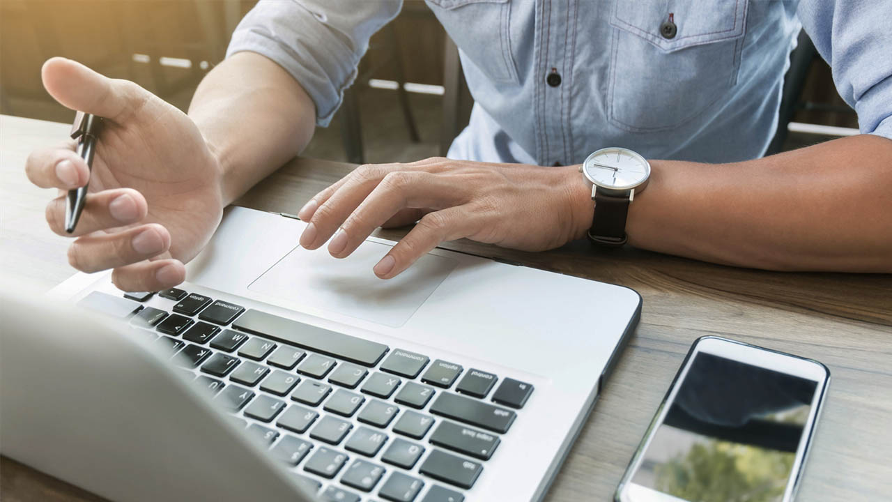 智能客服优点众多，为公司减负可适用于多个行业